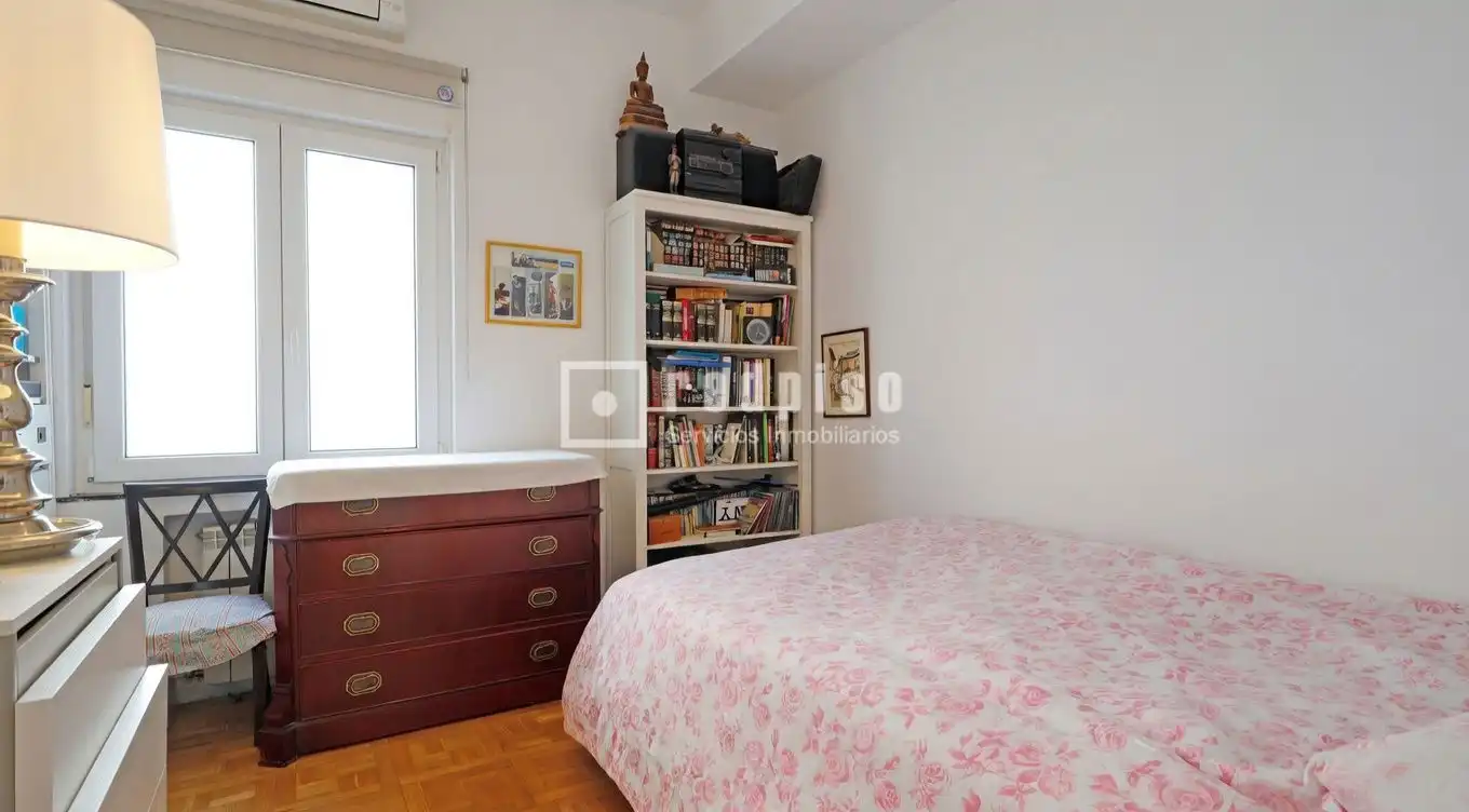 Habitación de Piso en venta en Madrid con Aire acondicionado, Calefacción y Trastero