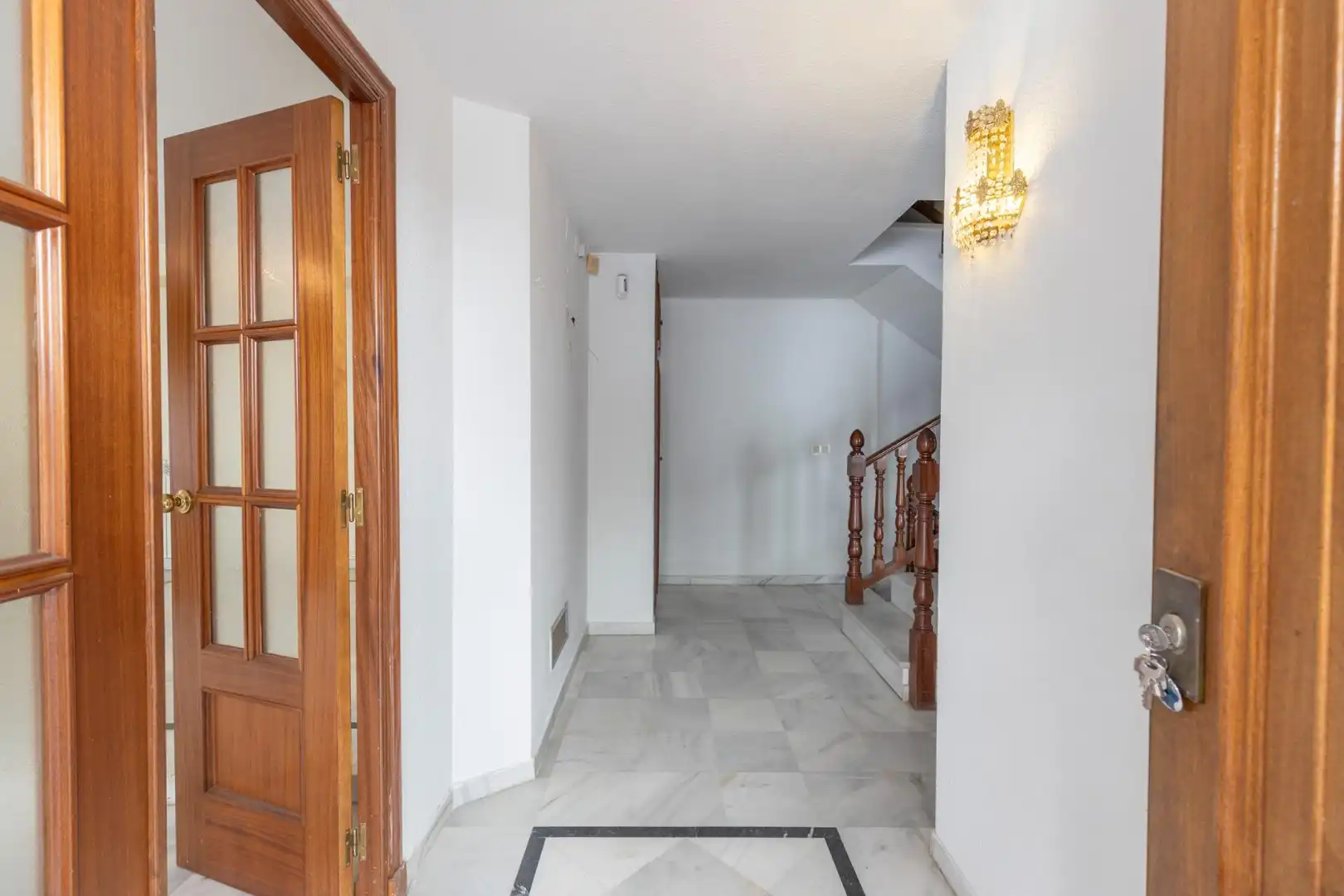 Casa adosada en venta en Granada con Calefacción, Terraza y Trastero