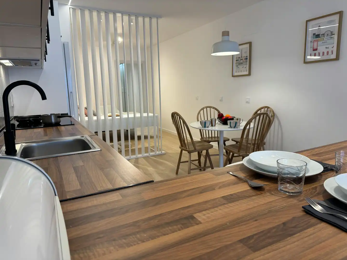 Dining room of Flat for rent in Madrid  with Air Conditioner, Heating and Furnished
