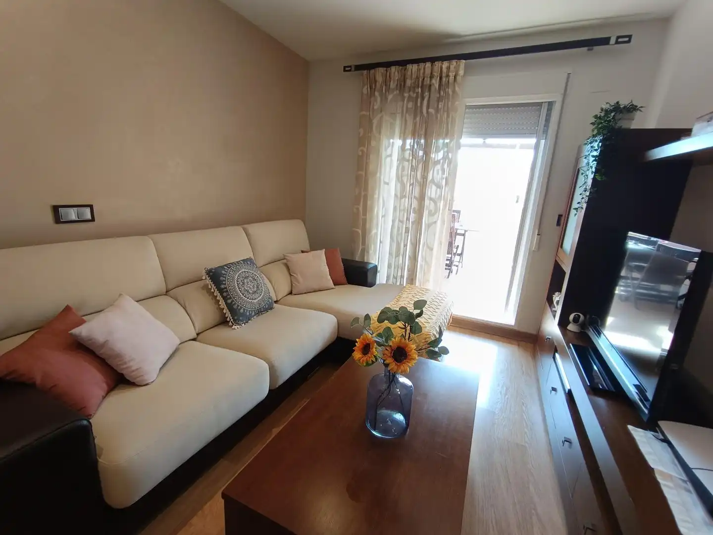 Wohnzimmer von Erdgeschoss zum Verkauf in Casco Urbano