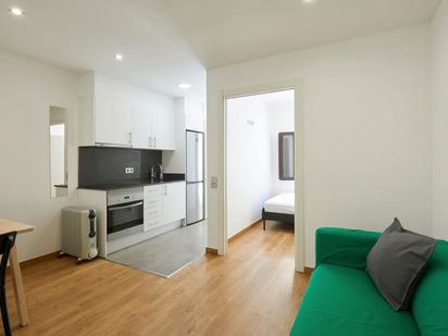 Bedroom of Flat to rent in  Barcelona Capital  with Air Conditioner, Furnished and Washing machine