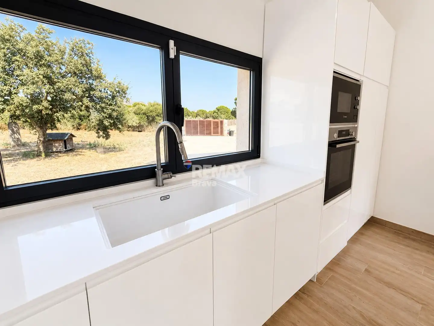 Cocina de Finca rústica en venta en Roses con Aire acondicionado, Calefacción y Jardín privado