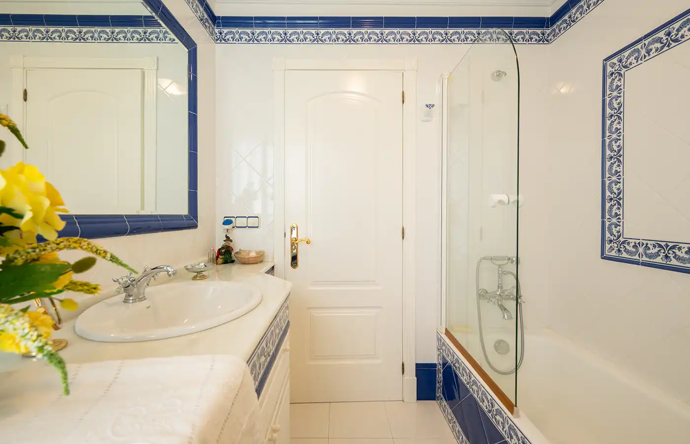 Chalet con terraza en venta en Avenida Rosalía Castro 126, imagen 18