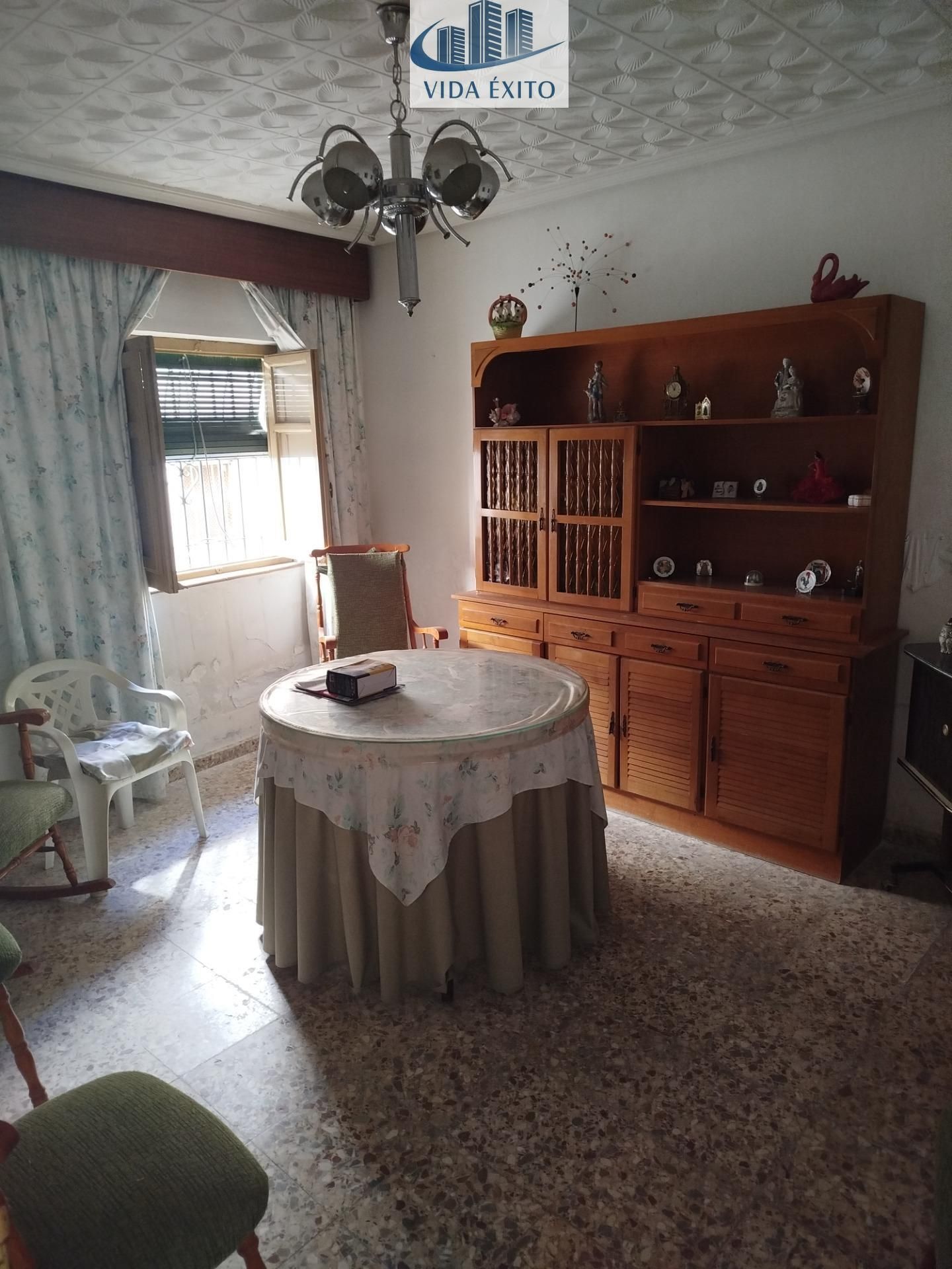 Menjador de Casa o xalet en venda en  Jaén Capital amb Terrassa, Traster i Balcó