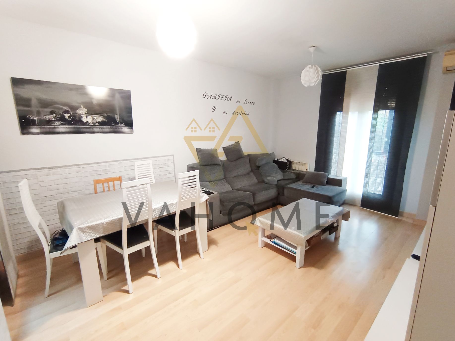 Sala d'estar de Dúplex en venda en Esquivias amb Calefacció, Traster i Forn