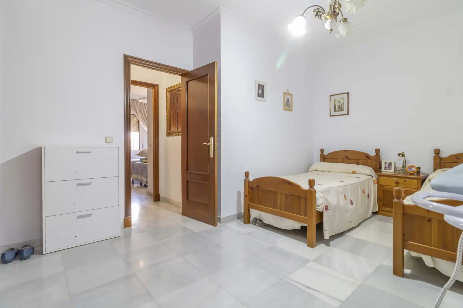 Dormitori de Casa o xalet en venda en Gines amb Aire condicionat, Terrassa i Traster