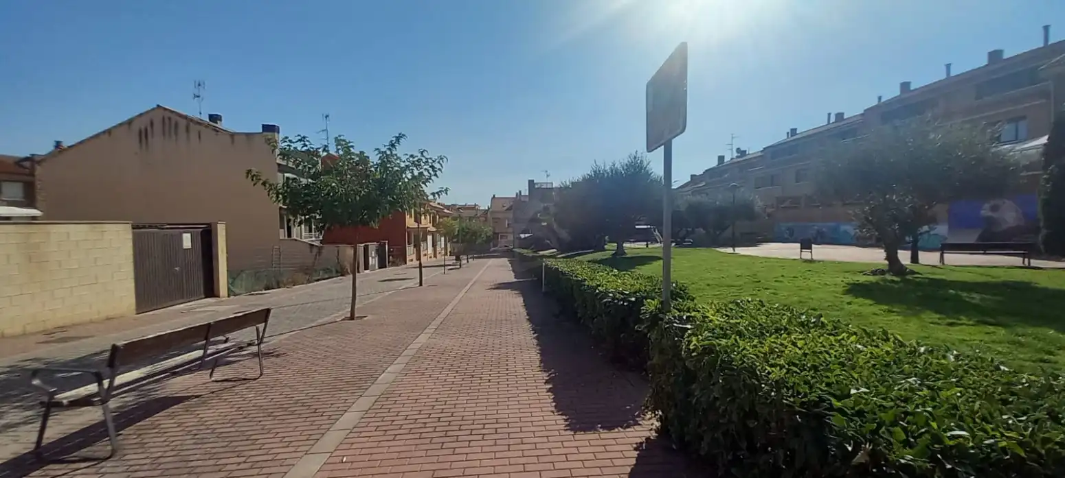 Vista exterior de Casa adosada en venta en Lardero con Calefacción y Terraza