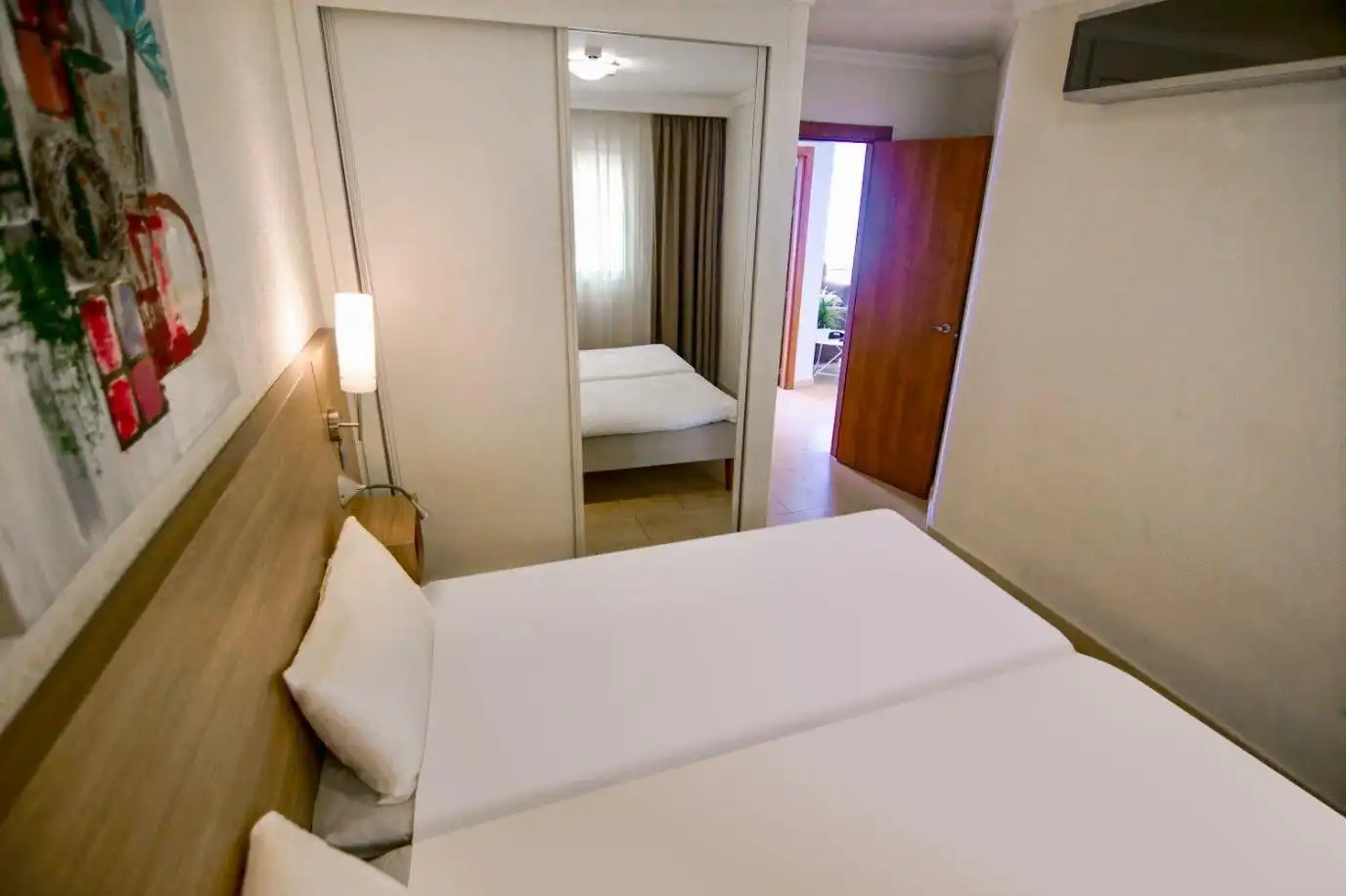 Schlafzimmer von Wohnungen zum Verkauf in Mogán mit Klimaanlage, Terrasse und Möbliert