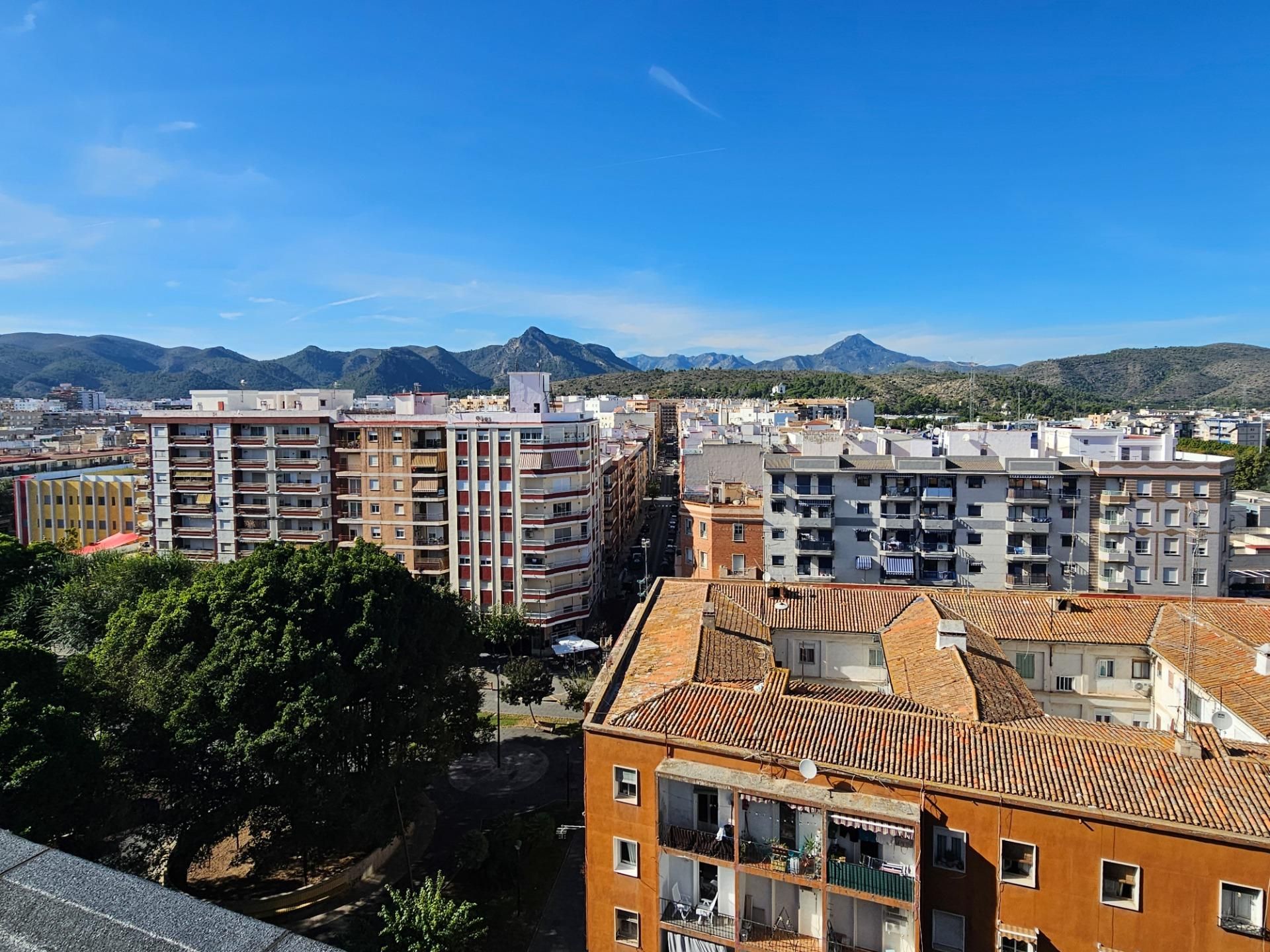 Vista exterior de Àtic en venda en Gandia amb Aire condicionat, Calefacció i Traster