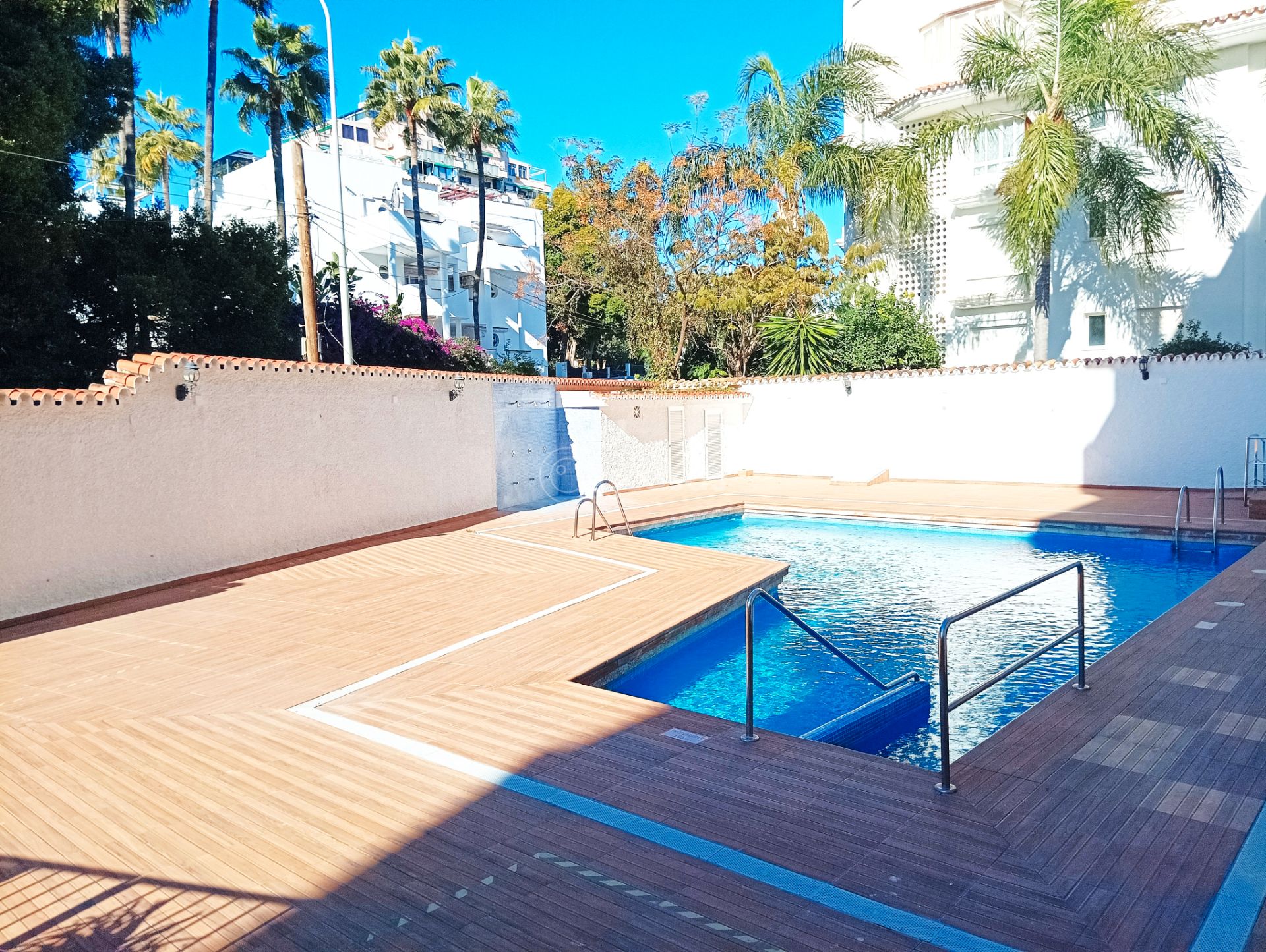 Piscina de Planta baixa en venda en Torremolinos amb Aire condicionat, Moblat i Forn