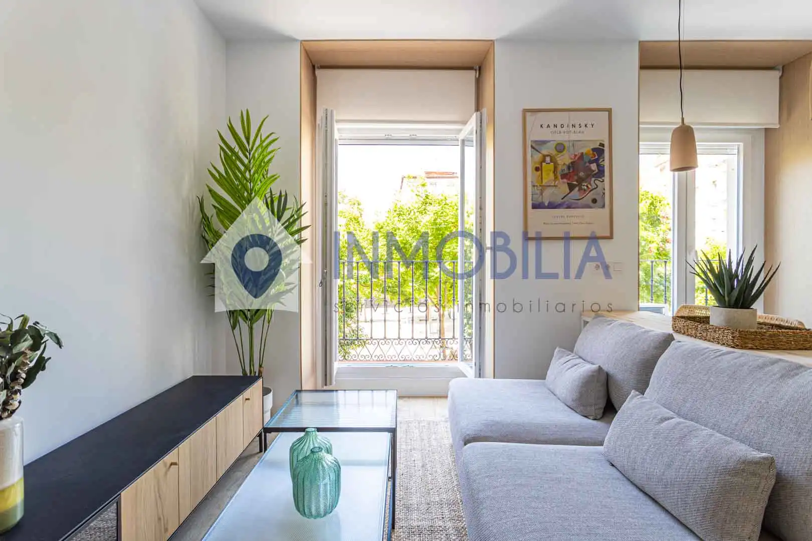 Außenansicht von Wohnung zum Verkauf in Madrid mit Klimaanlage und Heizung