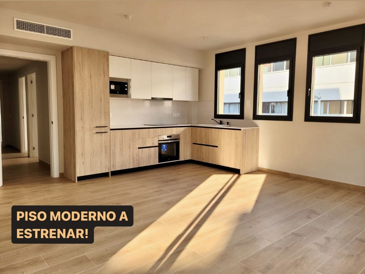 Kitchen of Flat for sale in Palamós