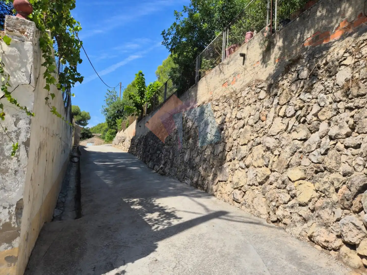 Vista exterior de Casa o xalet en venda en Montitxelvo / Montichelvo amb Jardí privat, Traster i Piscina
