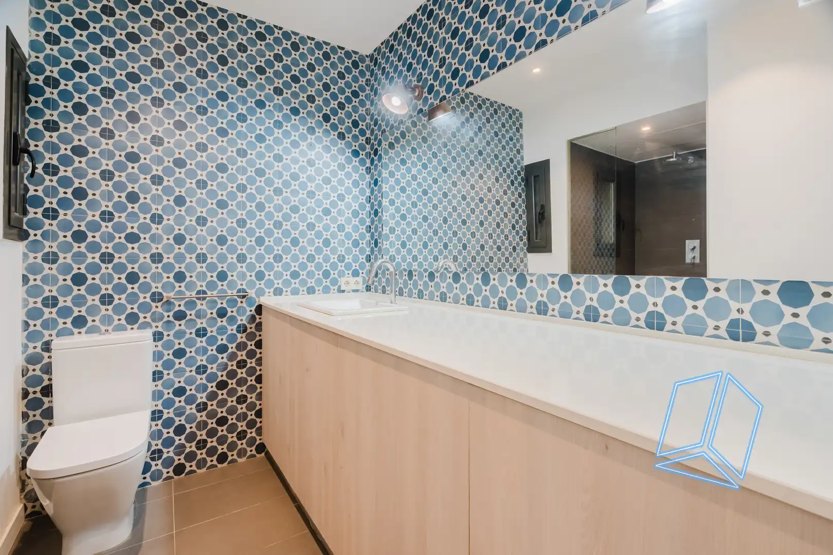 Bathroom of Ground floor for sale in Gràcia