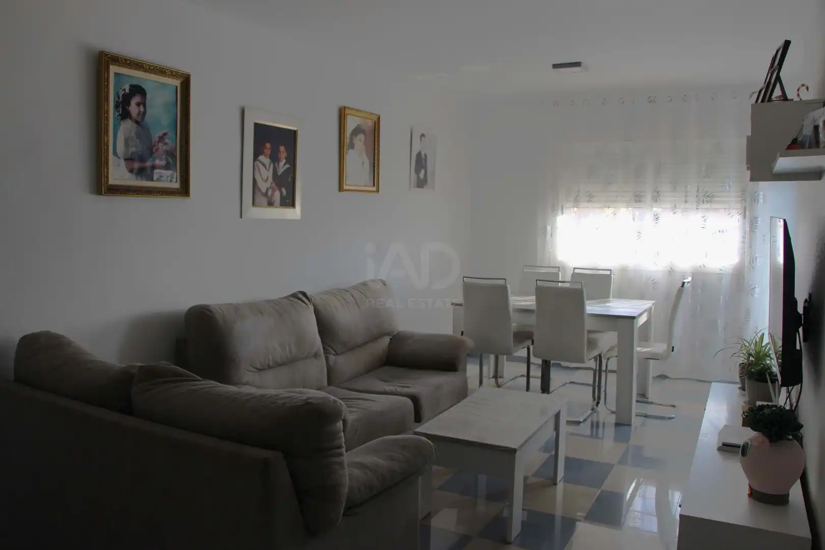 Sala d'estar de Pis en venda en Roquetas de Mar amb Piscina