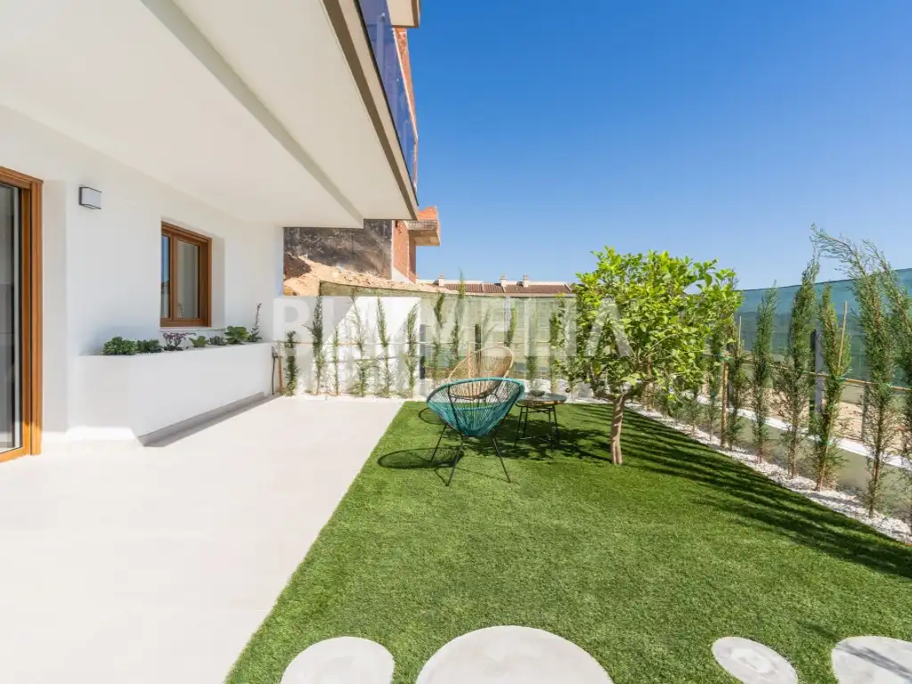 Terrassa de Casa o xalet en venda en La Nucia amb Aire condicionat, Calefacció i Jardí privat