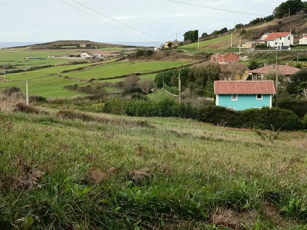 Residential zum Verkauf in Gozón