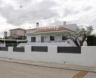 Vista exterior de Casa o xalet en venda en L'Ampolla amb Aire condicionat, Calefacció i Jardí privat