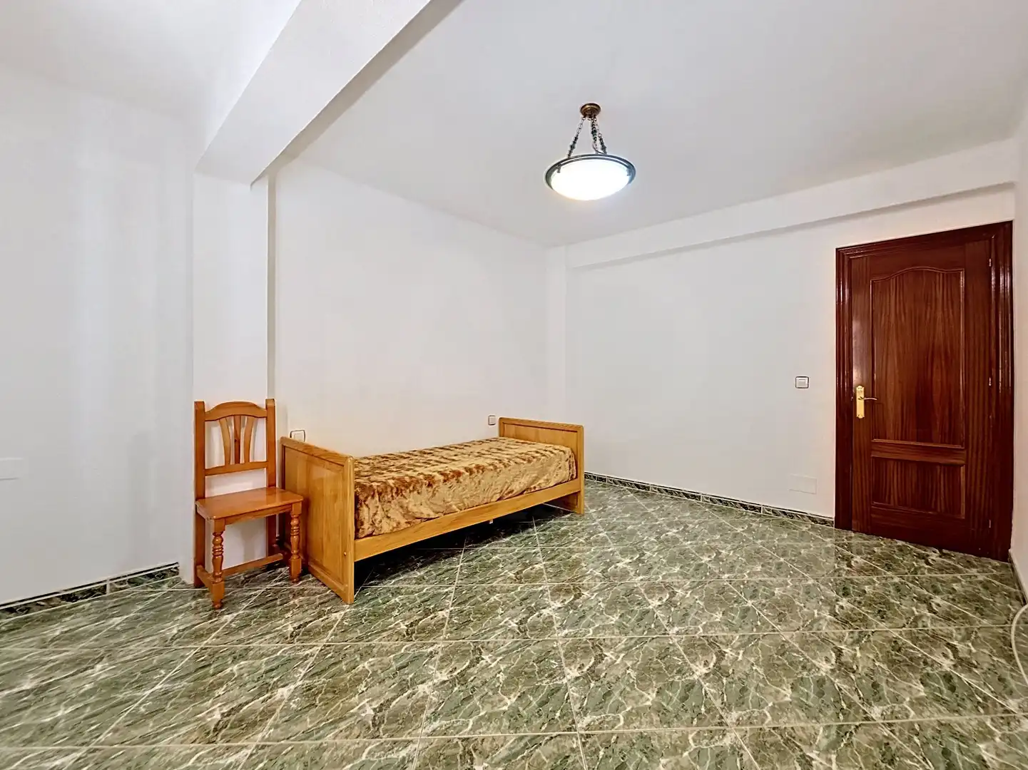 Bedroom of Flat for sale in Granada  with Heating