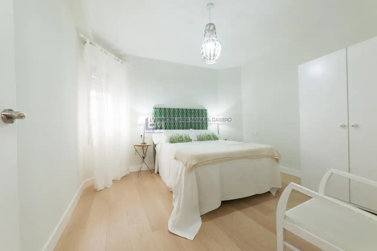 Habitación de Apartamento de alquiler en Cáceres con Aire acondicionado, Calefacción y Amueblado