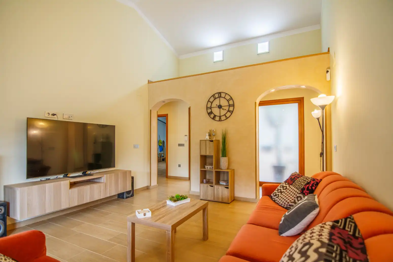 Sala d'estar de Casa o xalet en venda en Ribadesella amb Calefacció, Jardí privat i Terrassa