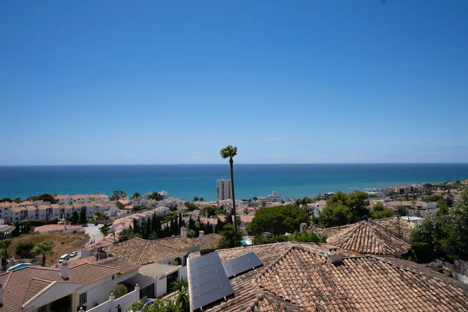 Chalet con piscina en venta en Calle Acuario, imagen 2