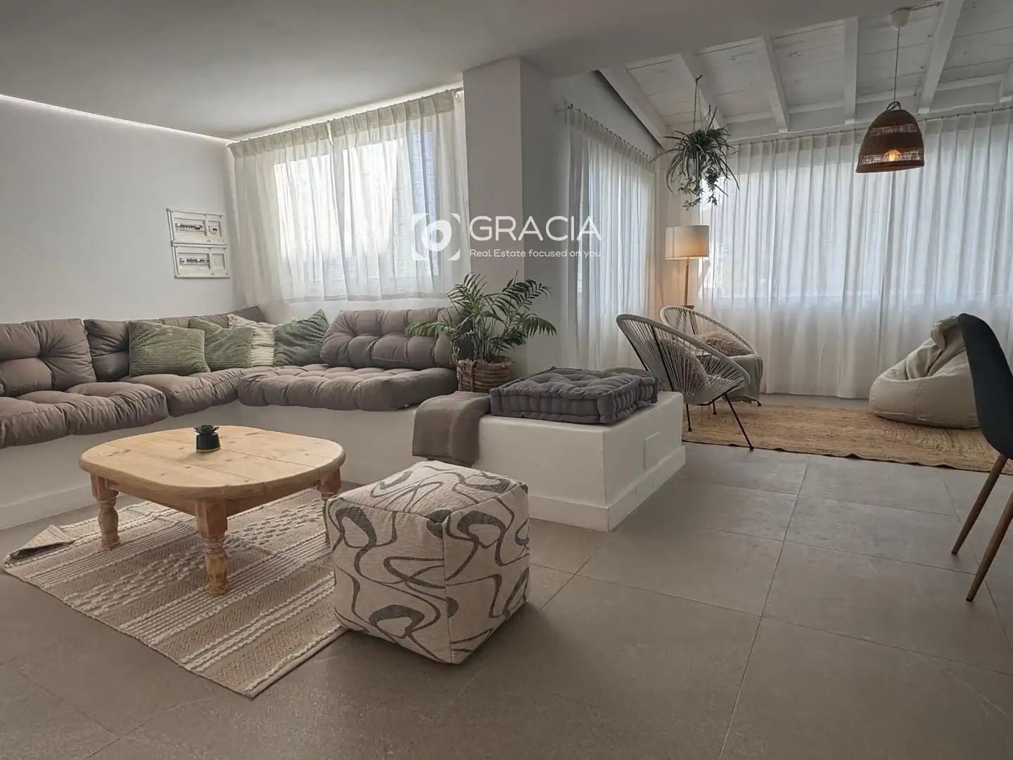 Sala d'estar de Casa adosada en venda en Adeje amb Jardí privat, Terrassa i Traster