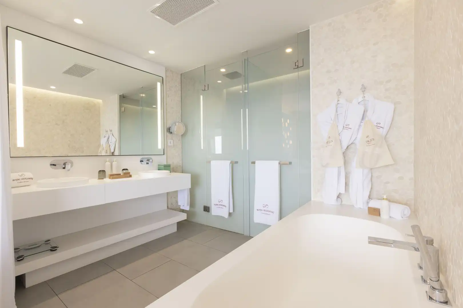 Badezimmer von Wohnungen zum Verkauf in Adeje mit Klimaanlage, Terrasse und Abstellraum