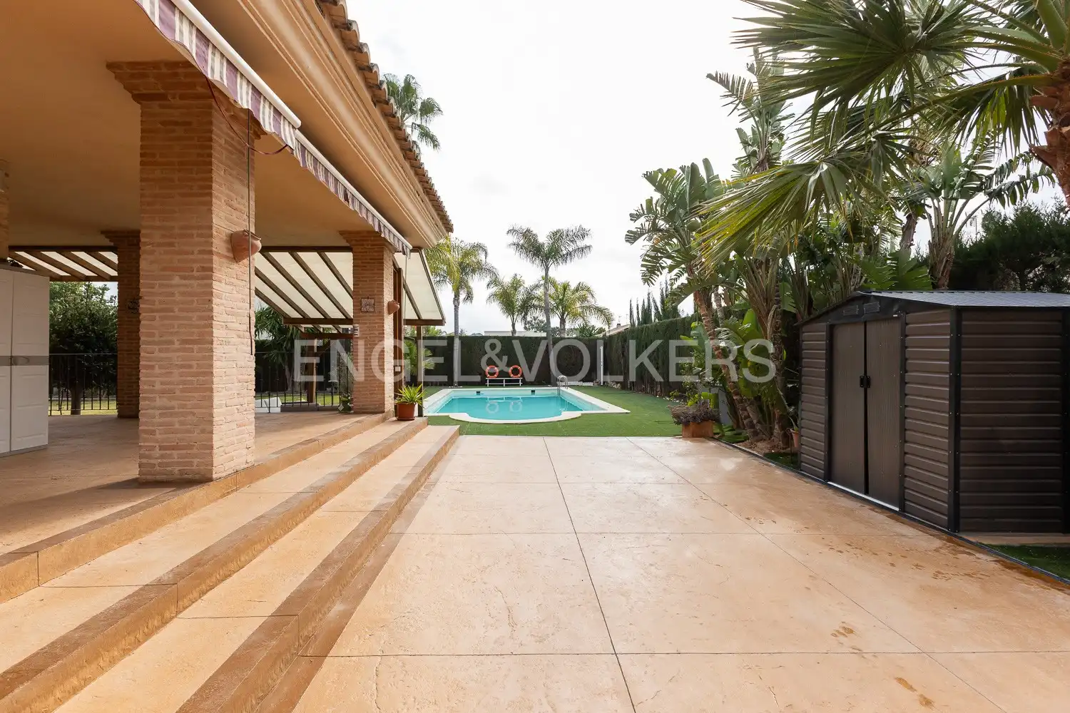 Exterior view of Houses for sale in L'Eliana  with Air Conditioner, Heating and Private garden
