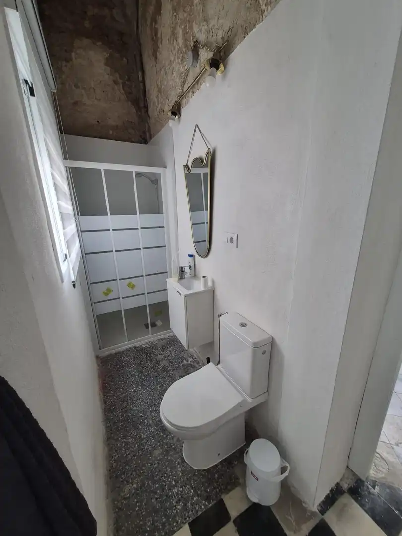Bathroom of Flat for rent in San Fernando  with Air Conditioner and Furnished