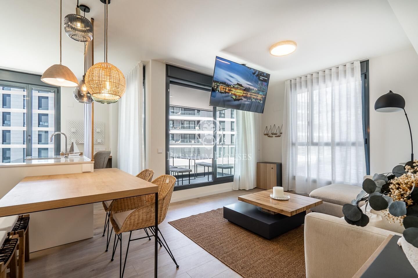 Living room of Flat to rent in Badalona  with Air Conditioner, Heating and Storage room