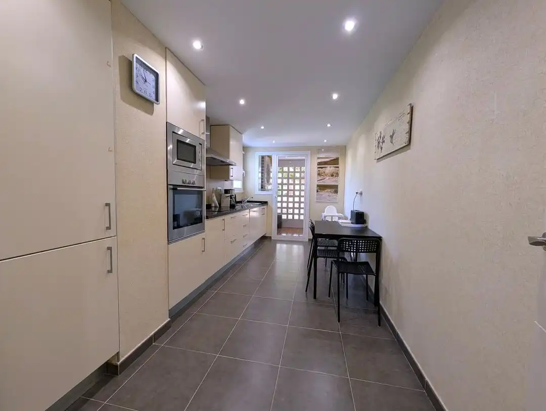 Kitchen of Apartments for sale in La Alcaidesa  with Air Conditioner, Heating and Terrace