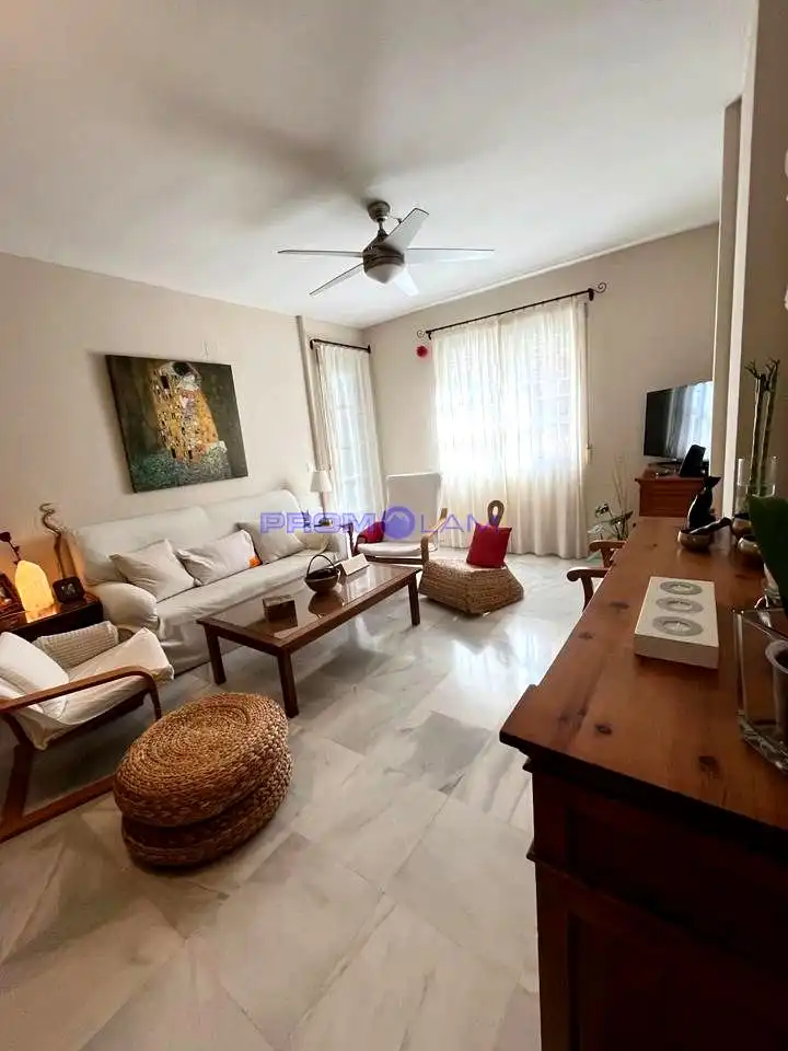 Sala de estar de Piso en venta en Mairena del Aljarafe con Aire acondicionado y Terraza