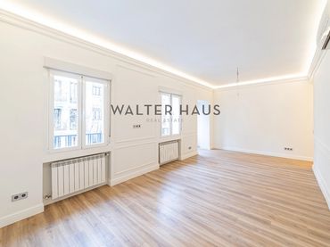 Piso con ascensor en venta en Calle de Alcántara