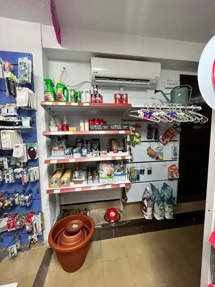 Geschaftsraum zur Miete in Avenida los Caídos, Ahigal