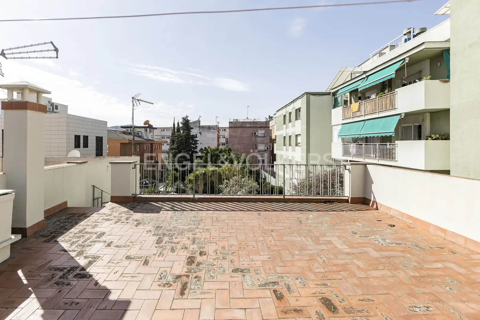 Vista exterior de Casa o chalet en venta en Barcelona con Calefacción, Jardín privado y Terraza