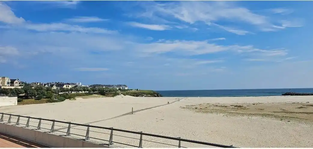 Vista exterior de Dúplex en venta en Foz con Calefacción y Amueblado