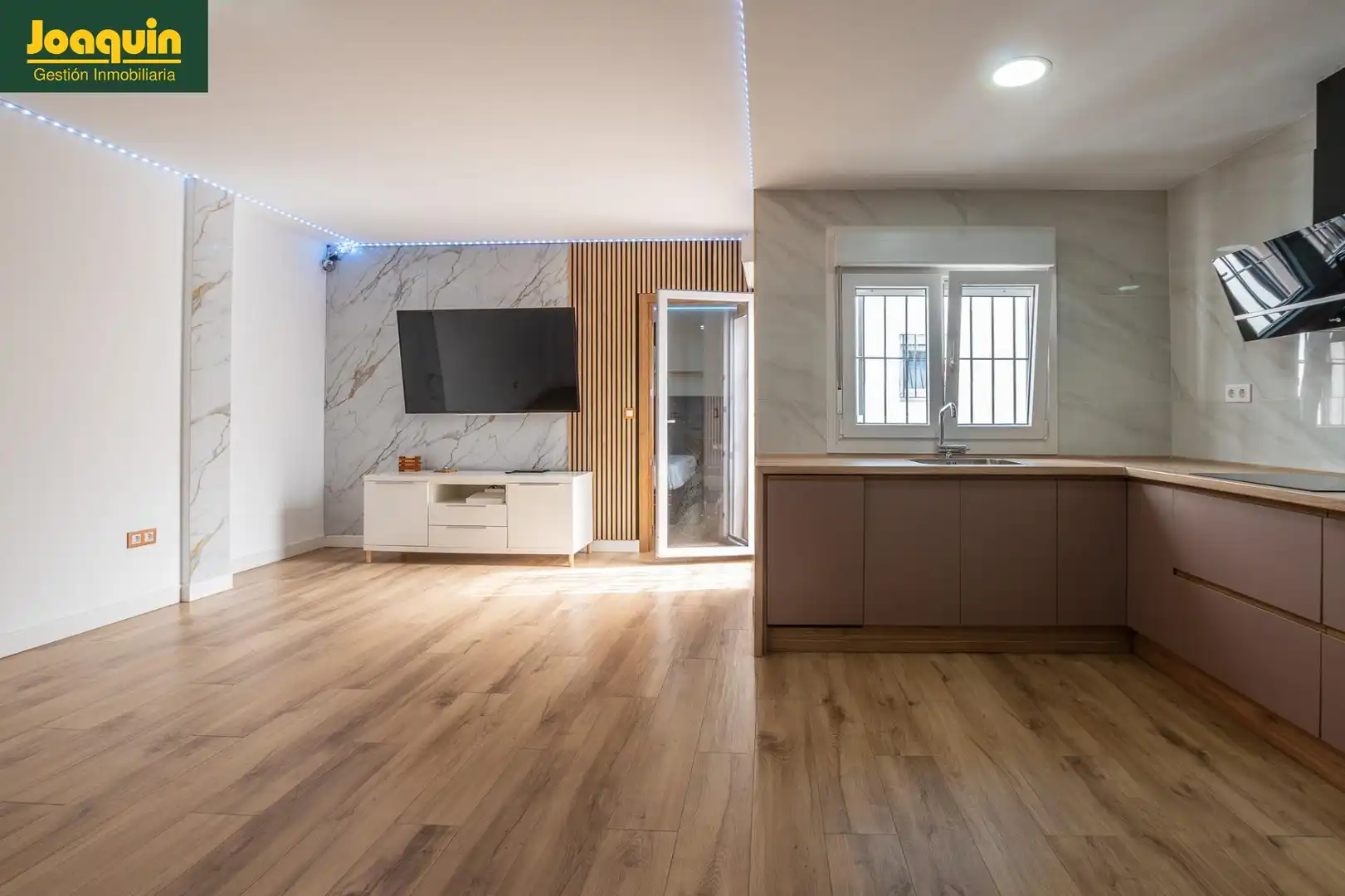 Kitchen of Houses for sale in Córdoba  with Air Conditioner, Terrace and Storage room