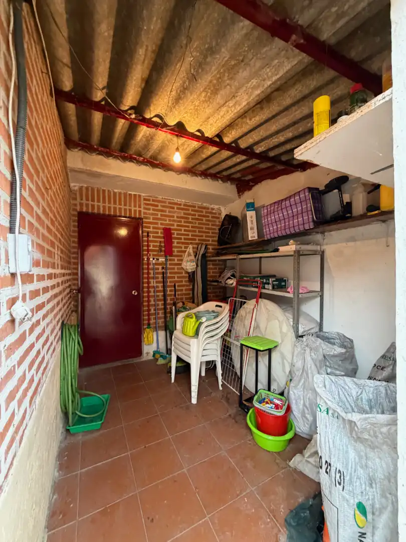 Detached homes for sale in Olmedo  with Heating, Storage room and Furnished