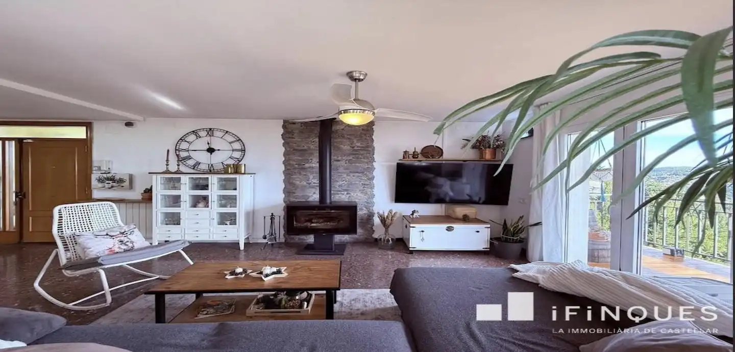 Living room of Houses for sale in Castellar del Vallès  with Air Conditioner, Private garden and Parquet flooring