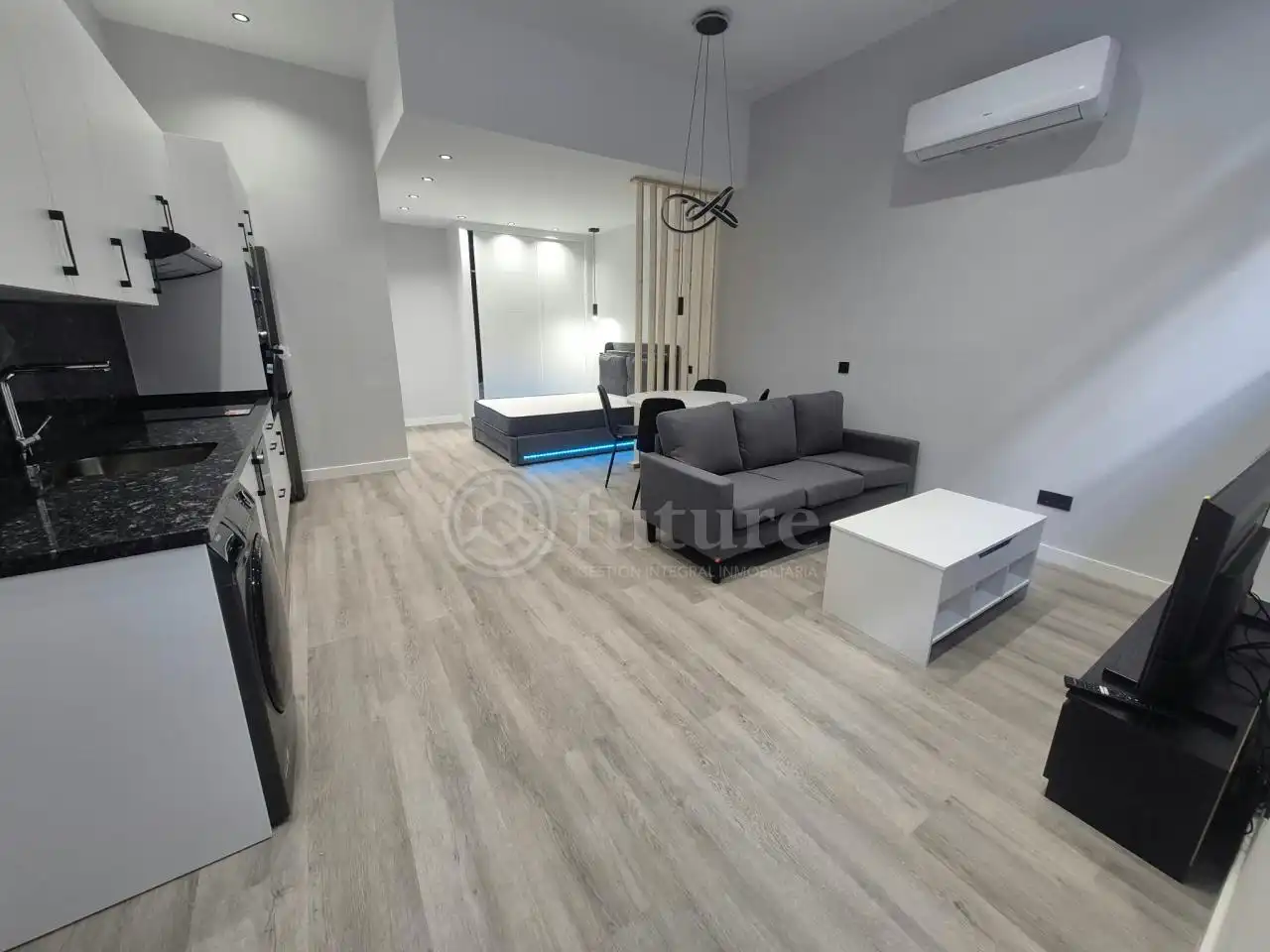 Sala d'estar de Apartament en venda en Salamanca amb Aire condicionat, Calefacció i Moblat