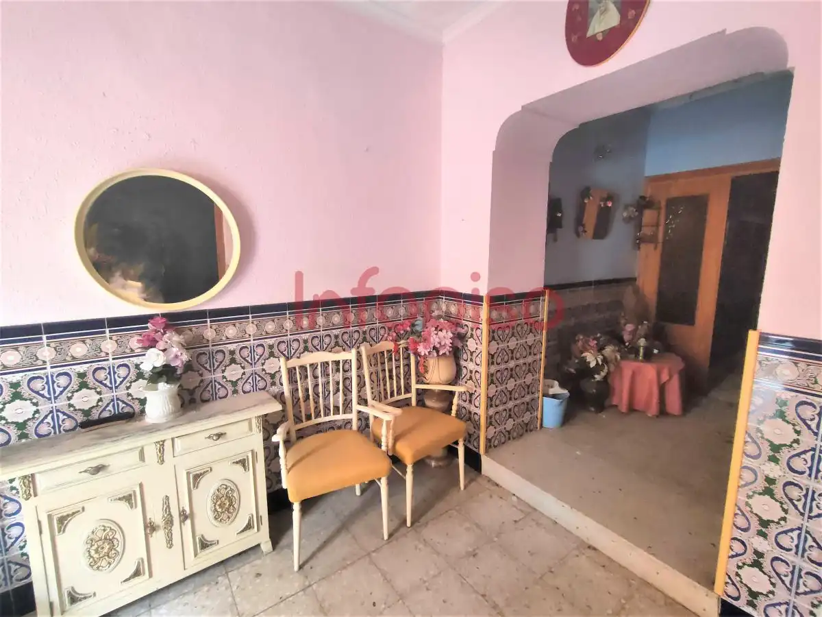 Casa en venta en Valdepeñas, imagen 2