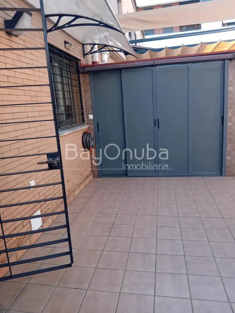 Parking de Casa adosada en venta en Huelva con Trastero y Piscina