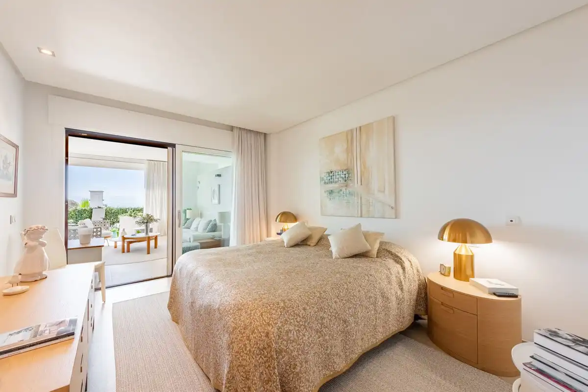 Bedroom of Flat for sale in Estepona  with Air Conditioner, Terrace and Storage room