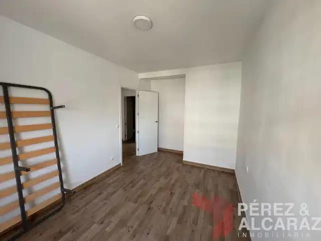 Bedroom of Flat for sale in Palma del Río  with Air Conditioner, Parquet flooring and Washing machine