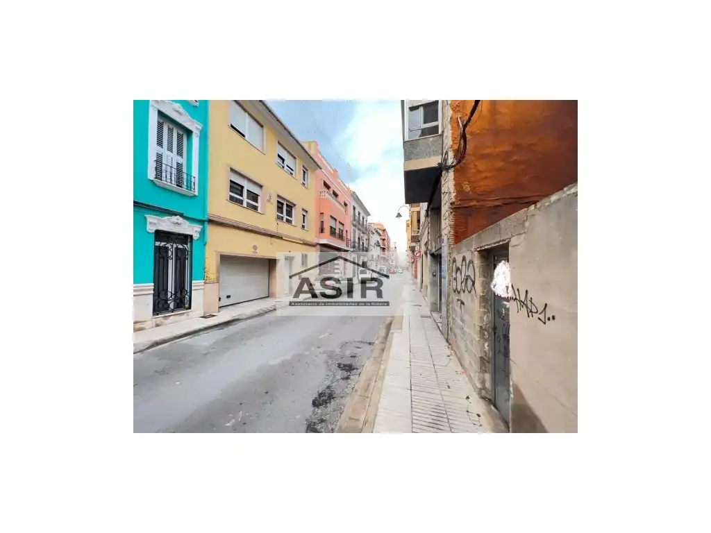 Wohnbaugrundstück zum Verkauf in Casc Urbà, imagen 4