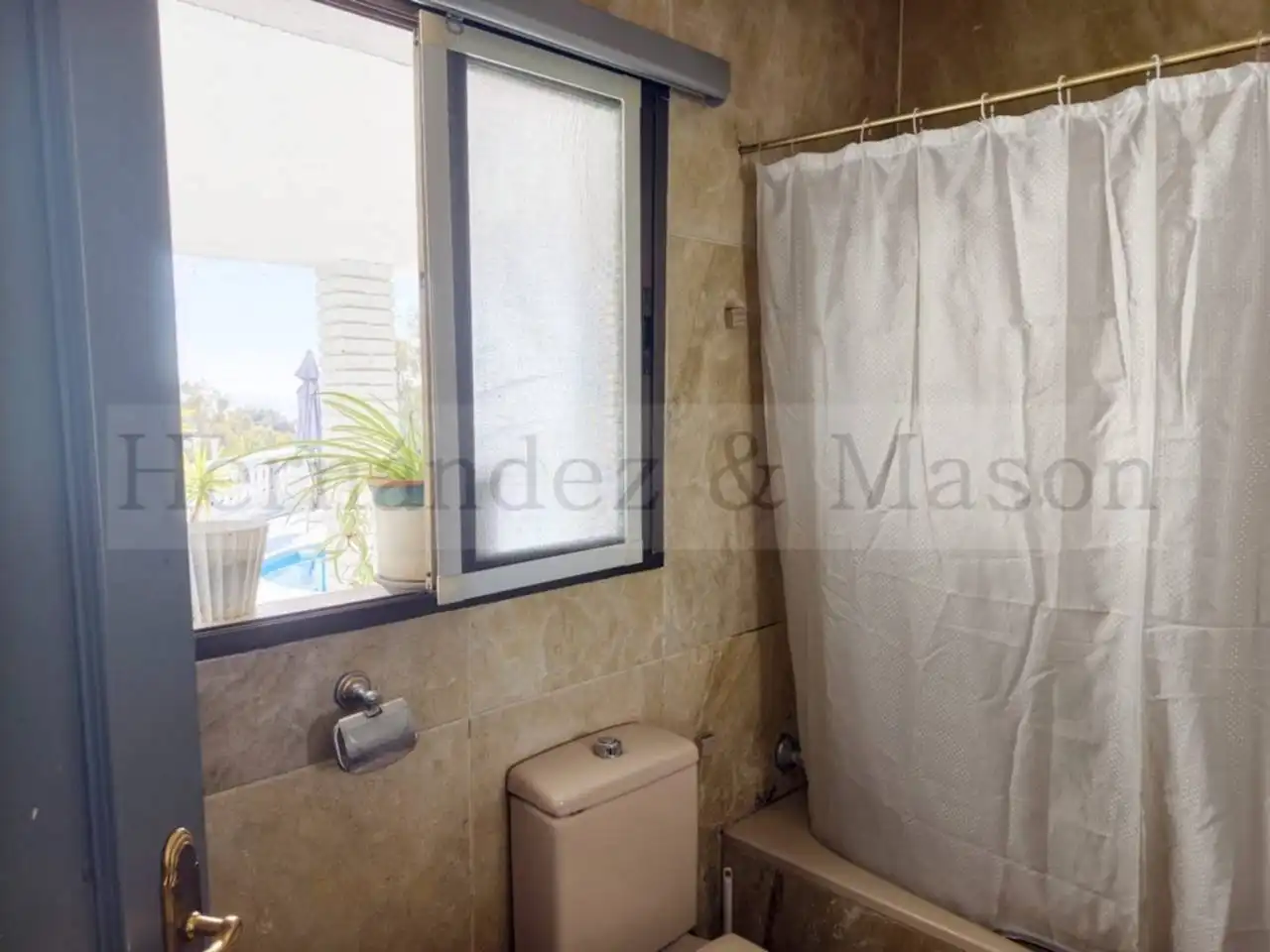 Bathroom of Houses for sale in Benalmádena  with Air Conditioner, Terrace and Swimming Pool