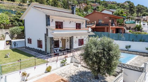 Foto 2 de Casa o chalet en venta en Esquirols (calle), Sant Fost de Campsentelles, Barcelona