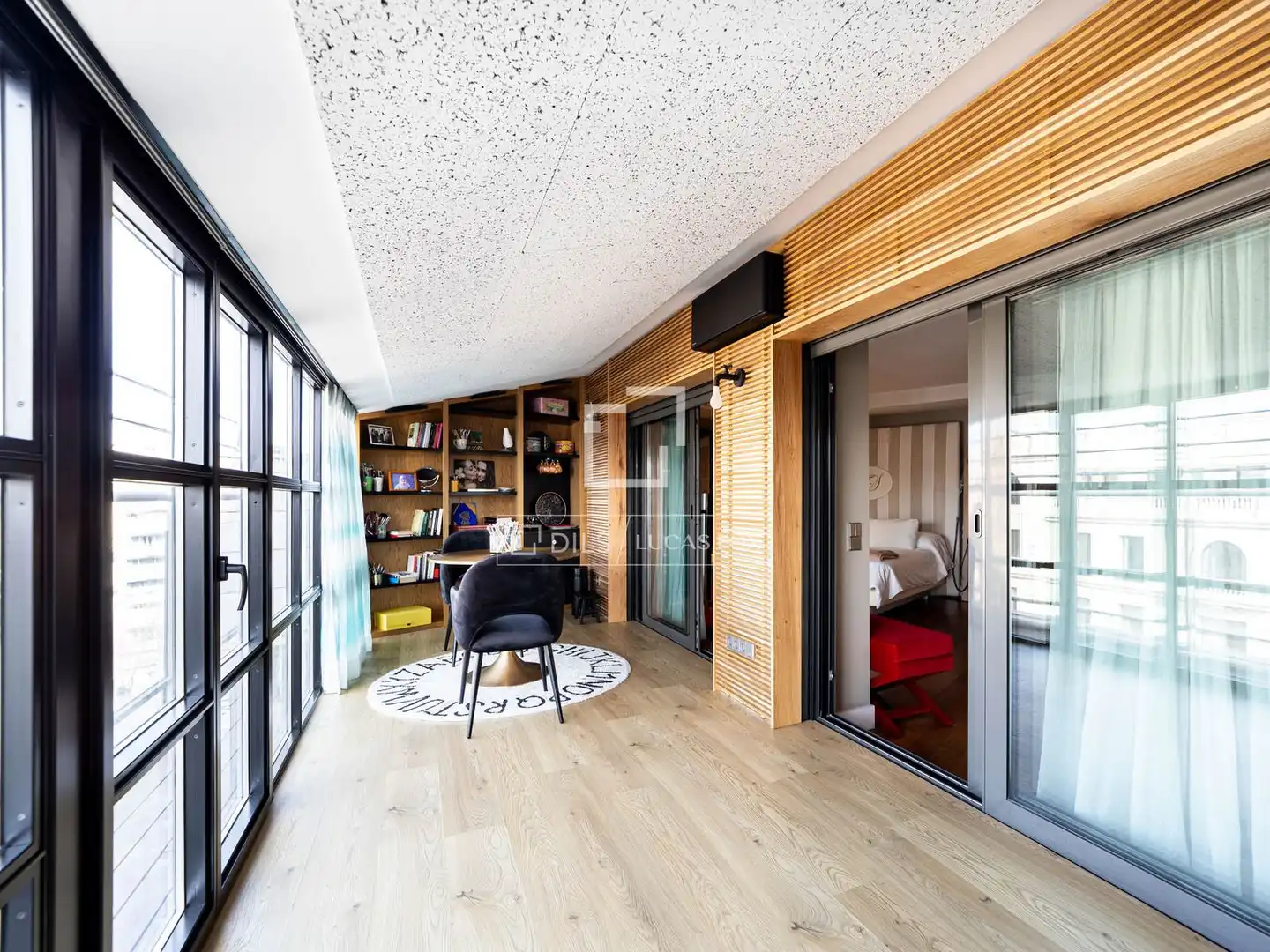 Sala d'estar de Àtic en venda en Madrid amb Aire condicionat, Calefacció i Parquet