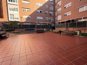 Wohnung mit Pool zum Verkauf in Calle de la Solana 49